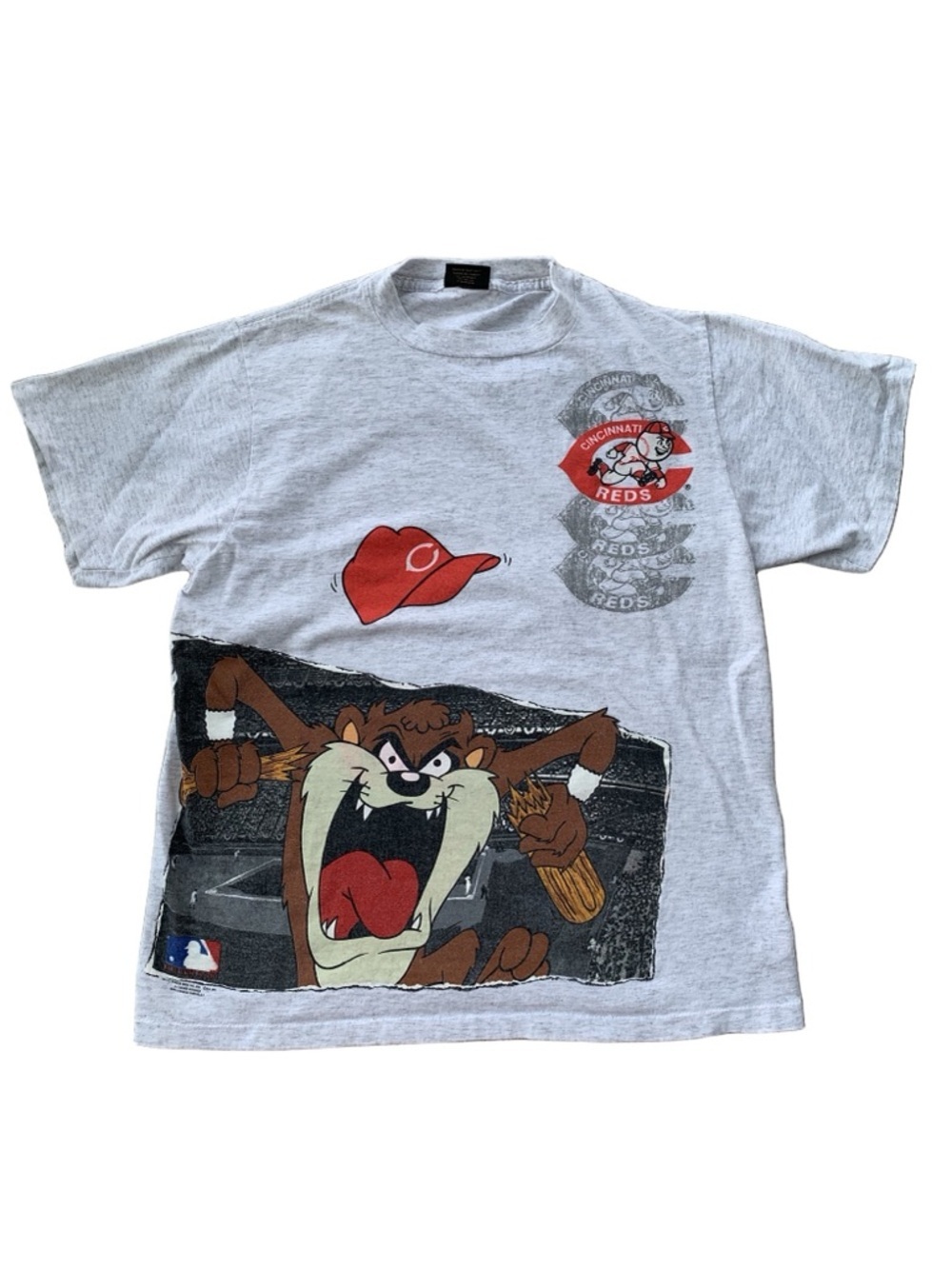 Vintage 90's Size Large Taz Cincinnati Reds MLB Baseball Single Stitch T-Shirt